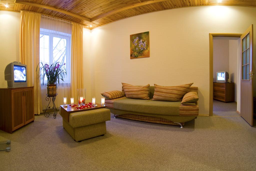 Oberig Hotel Morshyn Kamer foto