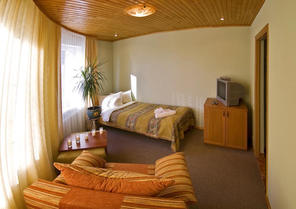 Oberig Hotel Morshyn Kamer foto