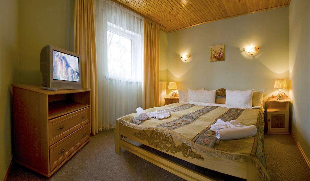 Oberig Hotel Morshyn Kamer foto