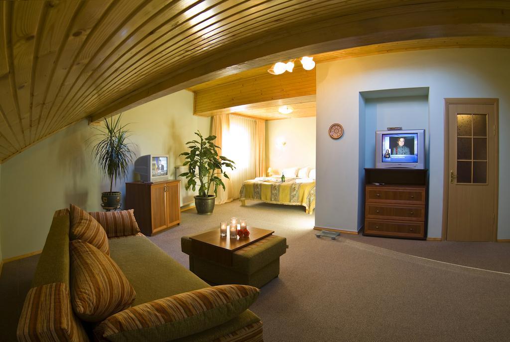 Oberig Hotel Morshyn Kamer foto