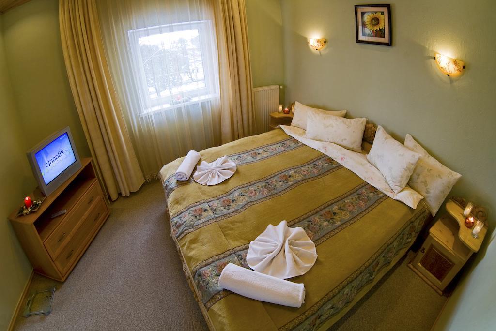Oberig Hotel Morshyn Buitenkant foto